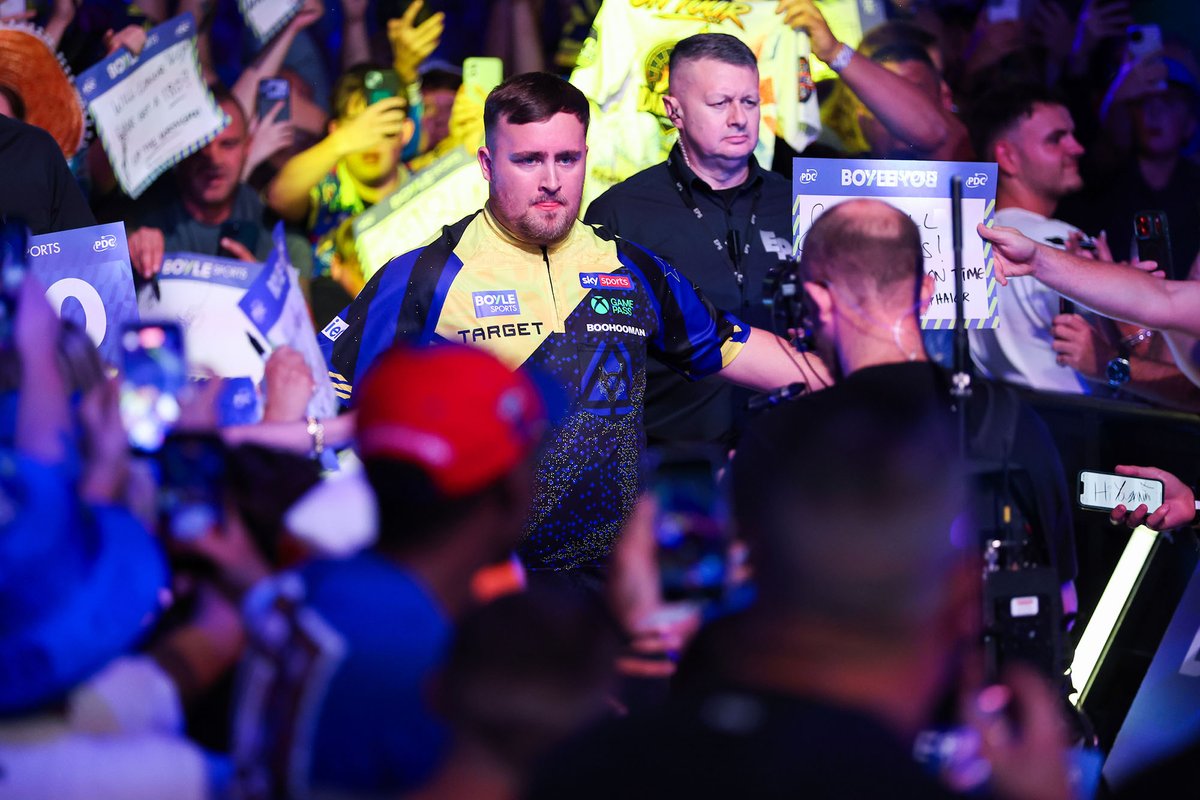 OfficialPDC's tweet photo. What a match! 🤯

Luke Littler survives a real scare to defeat 16-year-old Lewis Cook 6-4 in an incredible last 64 tie, overturning a 3-0 deficit to triumph with a ton-plus average!

📋 https://t.co/0VHx7fufwm https://t.co/lTa5Ls3JKK