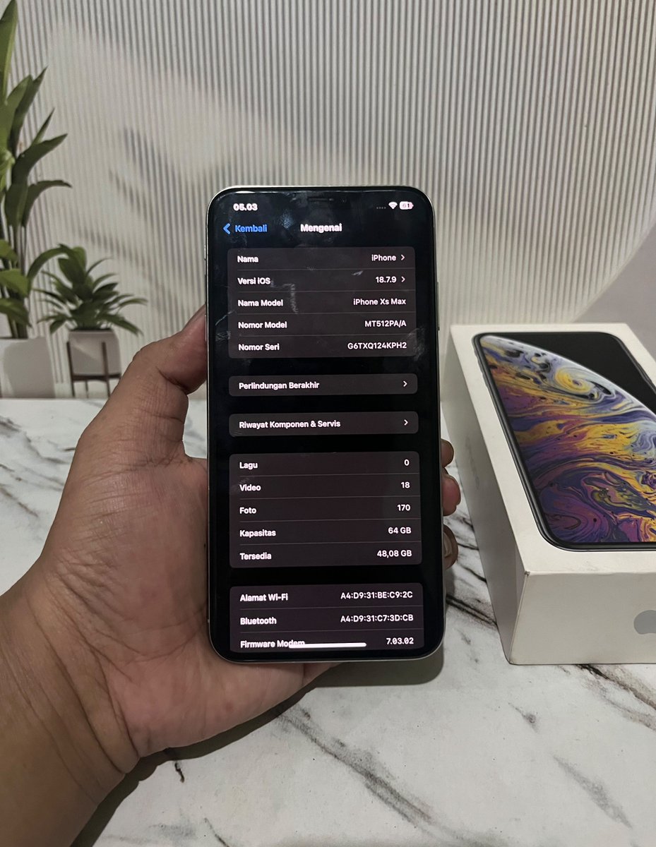 rnastore_bekasi's tweet photo. wts iphone xs max:
• resmi ibox
• storage 64 gb
• battery health 75%
• face id, nfc, tt on
• kamera d/b jernih
• semua fungsi normal
• kelengkapan fullset
• Harga: Rp 3.800.000
• cod sekitar bekasi kota https://t.co/NlMCo07xP5