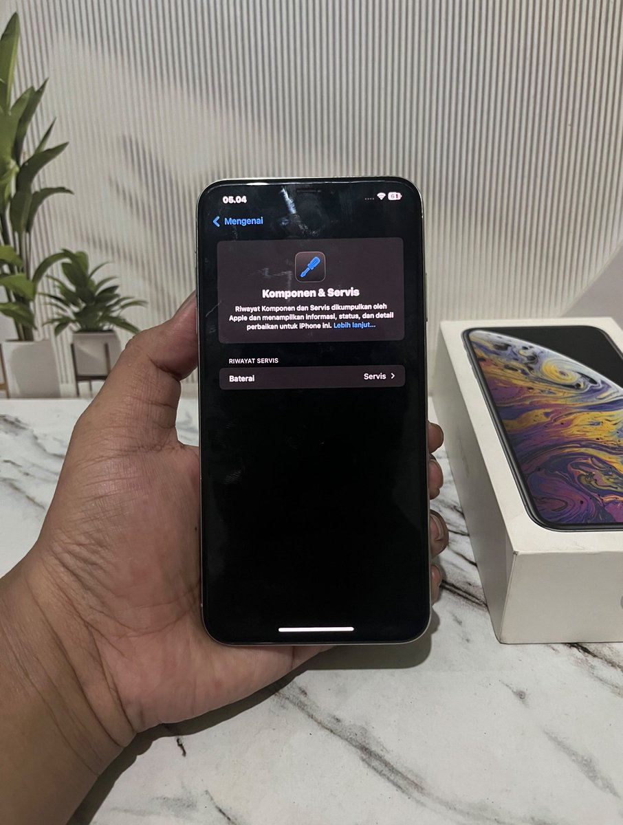 rnastore_bekasi's tweet photo. wts iphone xs max:
• resmi ibox
• storage 64 gb
• battery health 75%
• face id, nfc, tt on
• kamera d/b jernih
• semua fungsi normal
• kelengkapan fullset
• Harga: Rp 3.800.000
• cod sekitar bekasi kota https://t.co/NlMCo07xP5