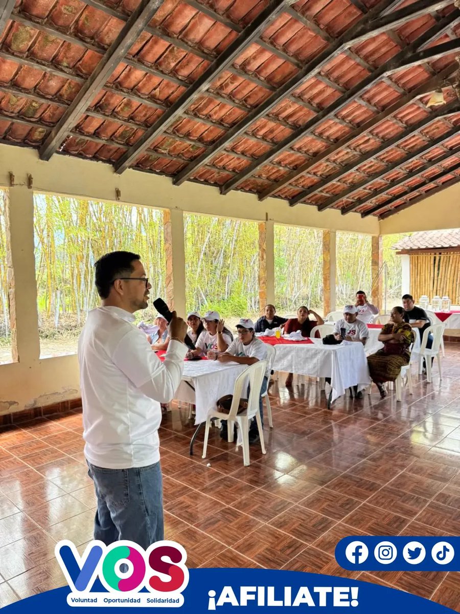 VOS_gt_'s tweet photo. Capacitación formación en Baja Verapaz presentación del coordinador departamental Luis Fernando Chacón .partido Voluntad Oportunidad y Solidaridad VOS . https://t.co/oyP64qtYDk