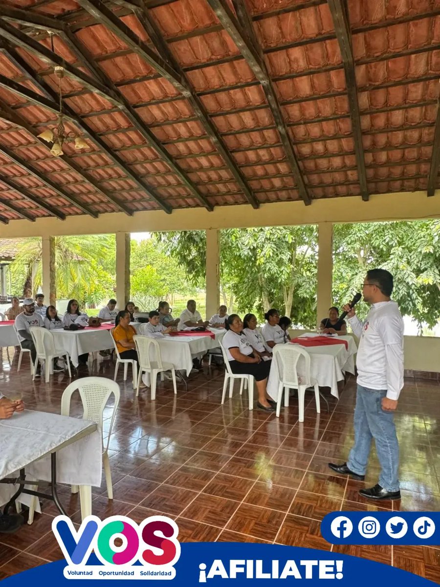 VOS_gt_'s tweet photo. Capacitación formación en Baja Verapaz presentación del coordinador departamental Luis Fernando Chacón .partido Voluntad Oportunidad y Solidaridad VOS . https://t.co/oyP64qtYDk
