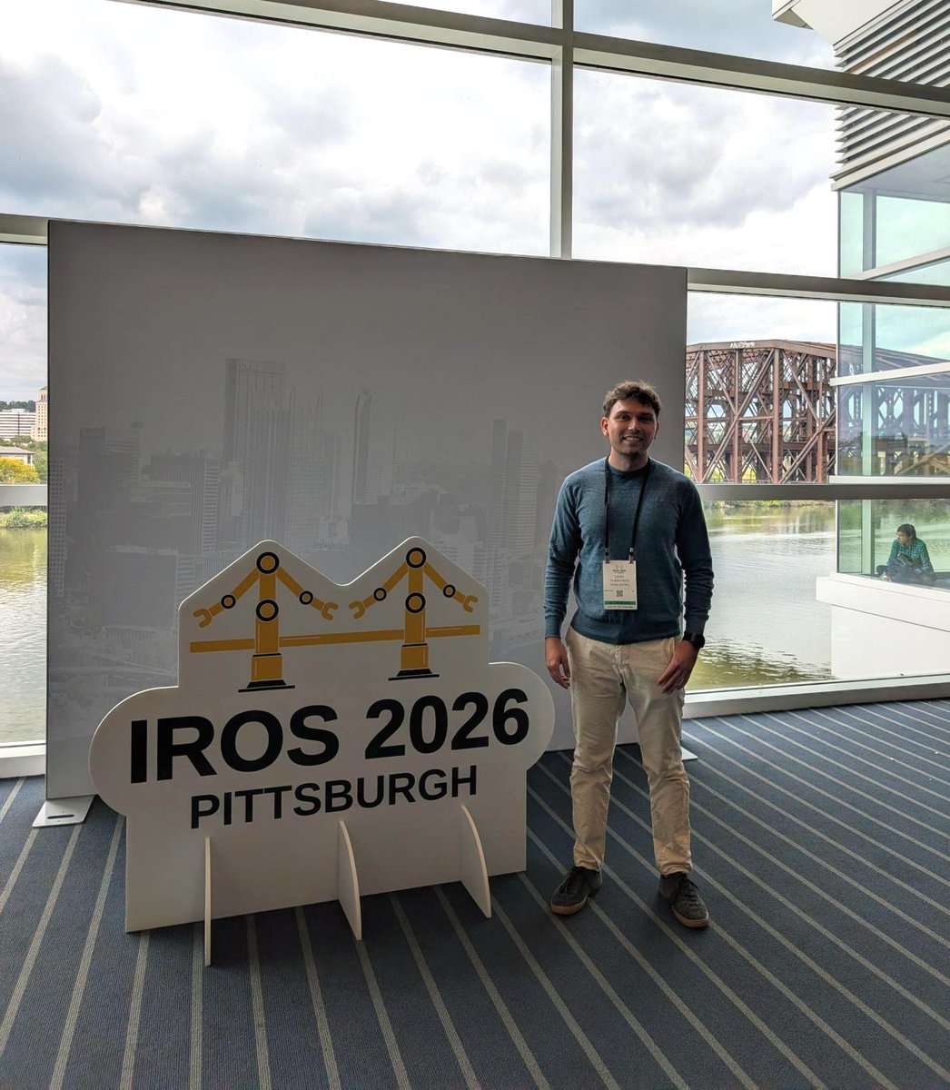 CATECTechCenter's tweet photo. 🤖 Nuestro compañero David Tejero ha presentado en la 39ª Conferencia Internacional IEEE/RSJ sobre Robots y Sistemas Inteligentes (#IROS2026) los últimos avances de #CATEC en el aterrizaje autónomo de #drones sobre tuberías en refinerías sin disponibilidad de #GNSS. https://t.co/6C7LjaIJI0