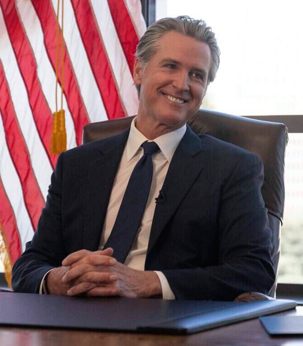 pubity's tweet photo. California governor Gavin Newsom has signed 7 laws clamping down on electricity and water use by data centers.

These bills will also force operators to pay more for infrastructure costs and be subject to an environmental review. https://t.co/plsx9QWmSQ