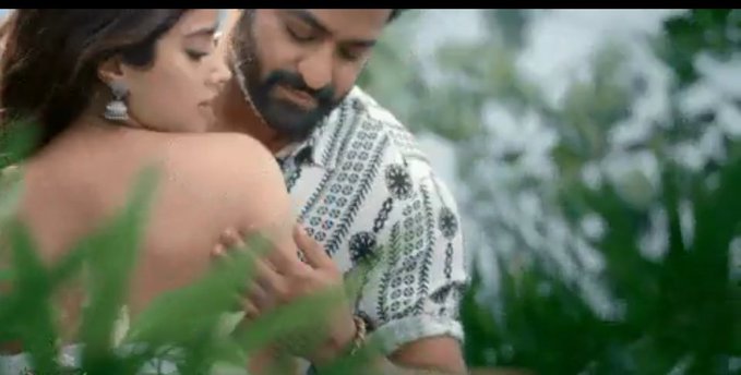 Joe13381164's tweet photo. What😱" Janhvi Kapoor Chuttamalle AI Video Takes Over Social Media

chuttamalle song ai edit video🤔
#janhvikapoorchuttamallesongaivideo
#chuttamallesongaiversionvideo

https://t.co/s7FVlVLJWd https://t.co/NlFJ3NHkqv