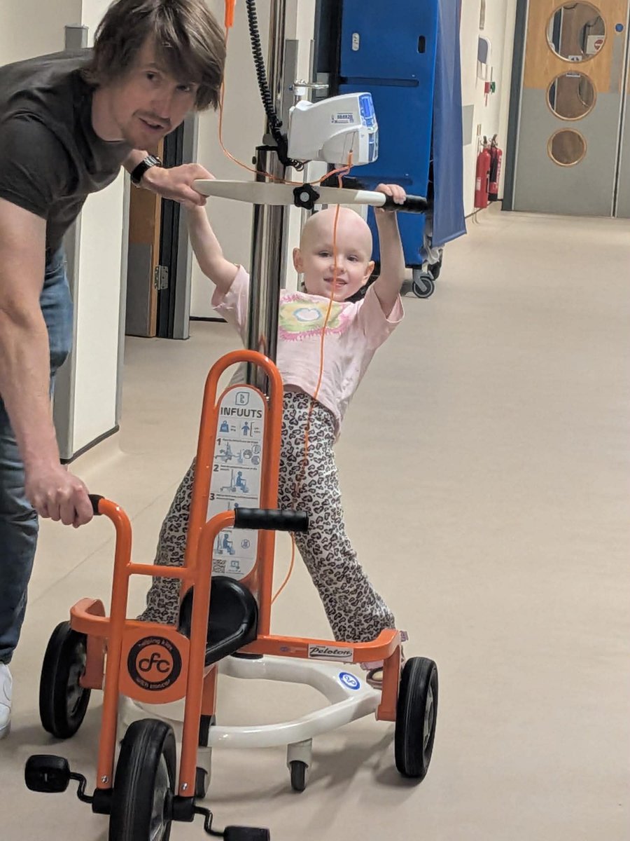 NHSGGC's tweet photo. Five-year-old Robyn is receiving cancer treatment at the Royal Hospital for Children. Her mum has praised the Health Play Team for helping make a frightening journey less scary through specialist play, preparation and support. 

Read more: https://t.co/RhhXqgz8CF https://t.co/mlZ40pp7jn