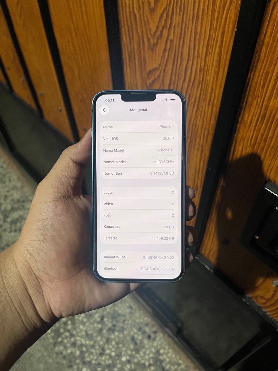 rnastore_bekasi's tweet photo. wts iphone 13 basic:
• inter all operator
• storage 128 gb
• battery health 84%
• face id, nfc, tt on
• kamera d/b jernih
• semua fungsi normal
• min lecet pemakaian
• kelengkapan fullset
• harga: Rp 5.300.000
• cod sekitar bekasi kota https://t.co/n8h94KOH2z