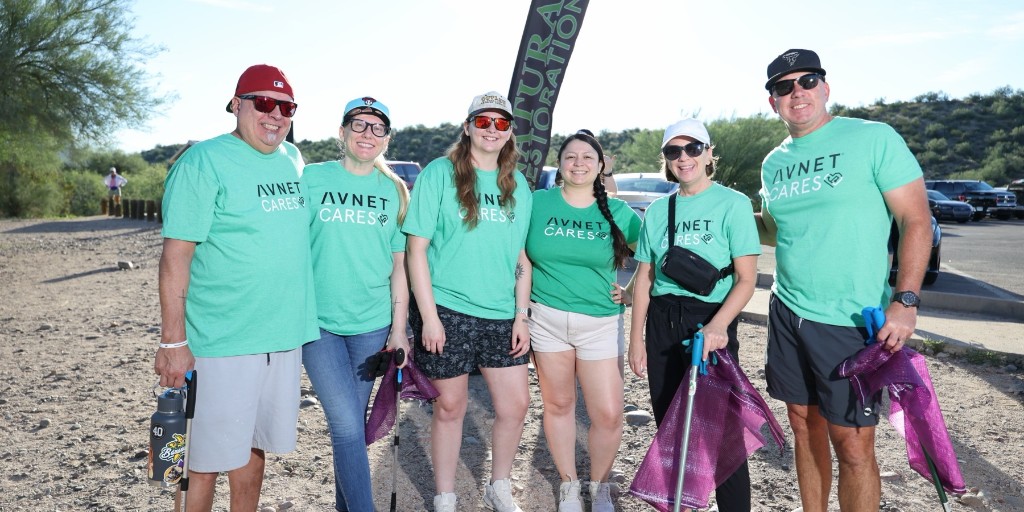 Avnet's tweet photo. By foot. By kayak. By paddleboard.

Avnet Cares volunteers joined 298 volunteers for the 11th annual National Public Lands Day cleanup along the Lower Salt River. Together, we’re keeping Arizona’s public lands clean for everyone to enjoy. https://t.co/43cTd8zQGA