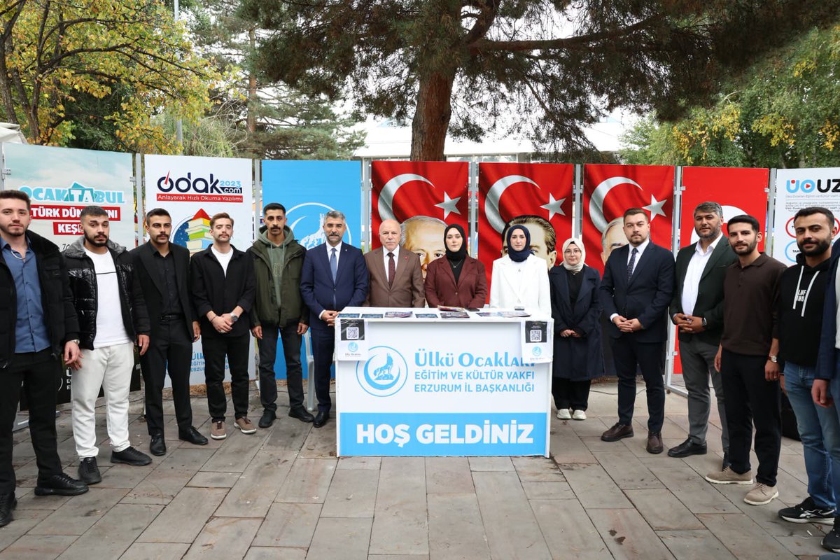 mehmetsekmen's tweet photo. AK Parti Erzurum İl Başkanımız Av. İbrahim Küçükoğlu ve AK Parti Erzurum Gençlik Kolları Başkanımız Mehmet Akif Dorman kardeşlerim ile birlikte Atatürk Üniversitesi kampüsünde açılan öğrenci stantlarını ziyaret ettik. 

Geleceğimizin teminatı olan evlatlarımızla keyifli sohbetler gerçekleştirdik. Kıymetli gençlerimizle yaptığımız istişareler bizleri fazlasıyla memnun etti. 

Gençlerimiz bizim en büyük gücümüz, geleceğimizin teminatıdır. Her zaman yanlarında, destekçileri olmaya devam edeceğiz.