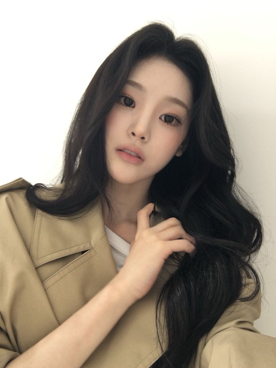 gapyeonghaus's tweet photo. [261005]
#tripleS Jiyeon COSMO Talk update 🦢

#JiYeon #지연 #지서연 #ジヨン https://t.co/8DrtQet2Uh