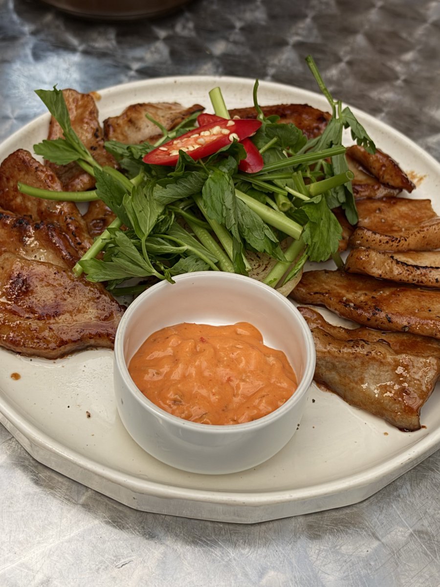gyull_rock's tweet photo. 부산 서면 전포 잔잔해
내돈내산 친구들이랑 술 마시러 갈 때 자주감 안주 다 맛있음.. 술찜도 있는ㄷ데 ㅠㅏ스타면 꼭 추가하면 되
저 고기는 계속 먹으면 물려서 게장밥이랑 같이 먹으시길 https://t.co/HkR28EvO0a