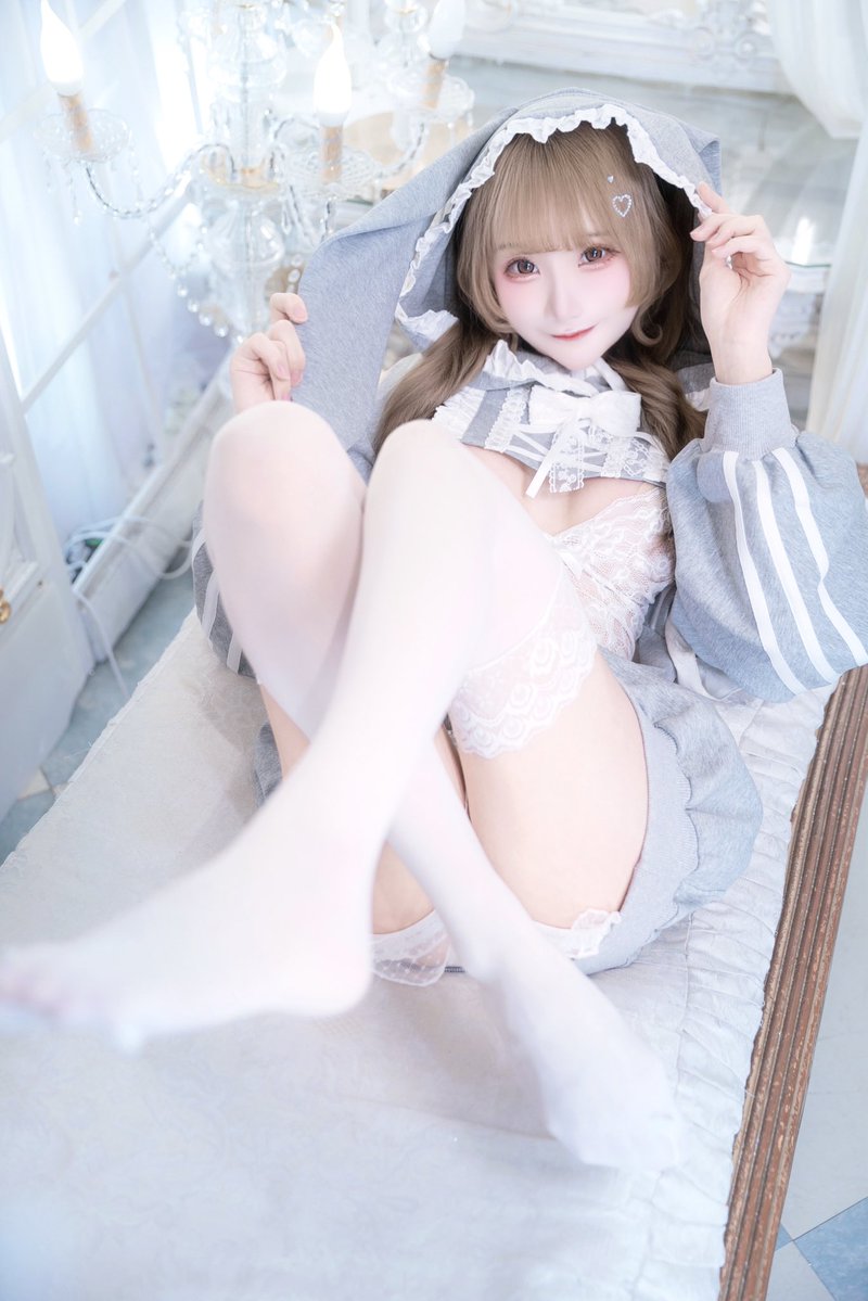 DoRuRu930's tweet photo. 高級的獵人往往都是以獵物的形式出現❤️ https://t.co/Sx5lEgiLtW