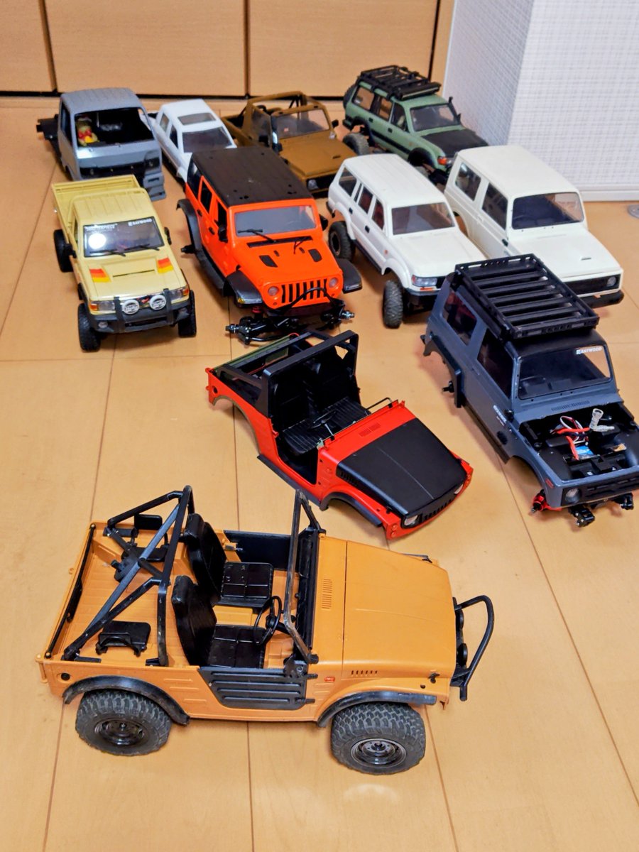 mag_note's tweet photo. MAGは主に #RAYWOOD 販売のモデルからパーツ需要のありそうなマシンを購入し、自身もそれで遊び、要望のあるパーツを吟味の上で選定、開発しています。
パーツ開発時にはどノーマルが必要な為、同じ車体を追加購入することもあります

ここで思うのは
MAG的には弄る余地がないとパーツが作りづらい(笑) https://t.co/LPBuqzMWjE