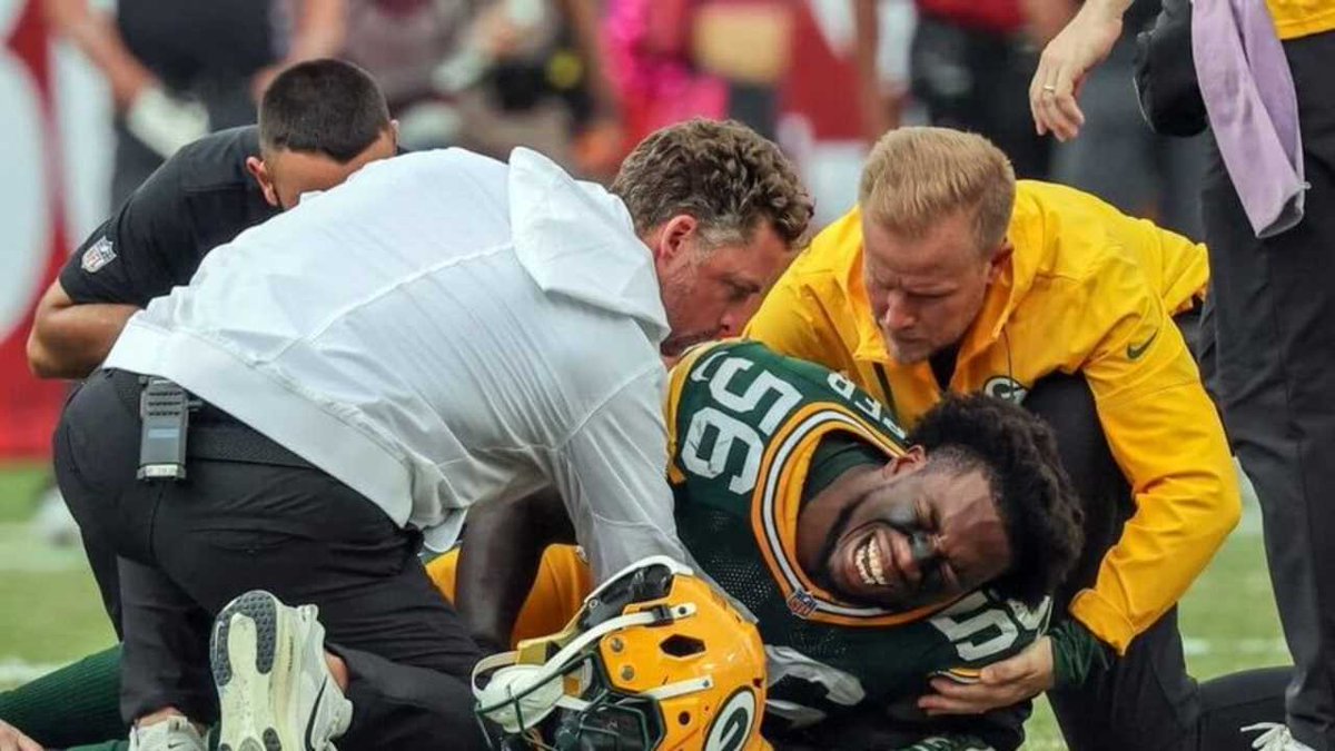 PredictEX's tweet photo. PACKERS FEAR THEY JUST LOST EDGERRIN COOPER FOR THE SEASON.

Carted off Sunday with what's believed to be a torn Achilles. Green Bay's defense takes a real hit heading into the back half of the schedule. https://t.co/aPzjsTzF18