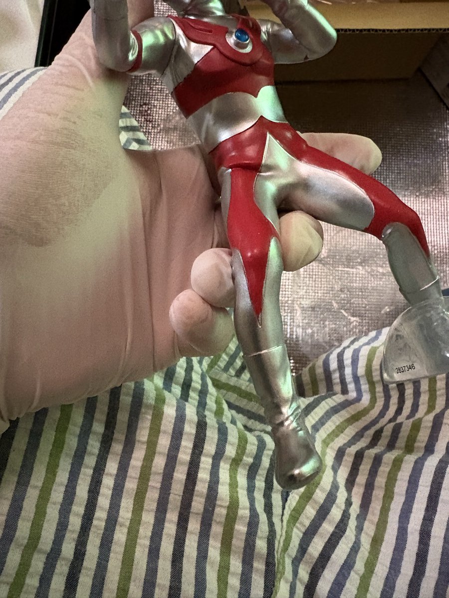 WackyUltraman's tweet photo. 幾ら何でもズレすぎだろ
#英雄勇像
#ウルトラマンA https://t.co/PkdfyLrLp2