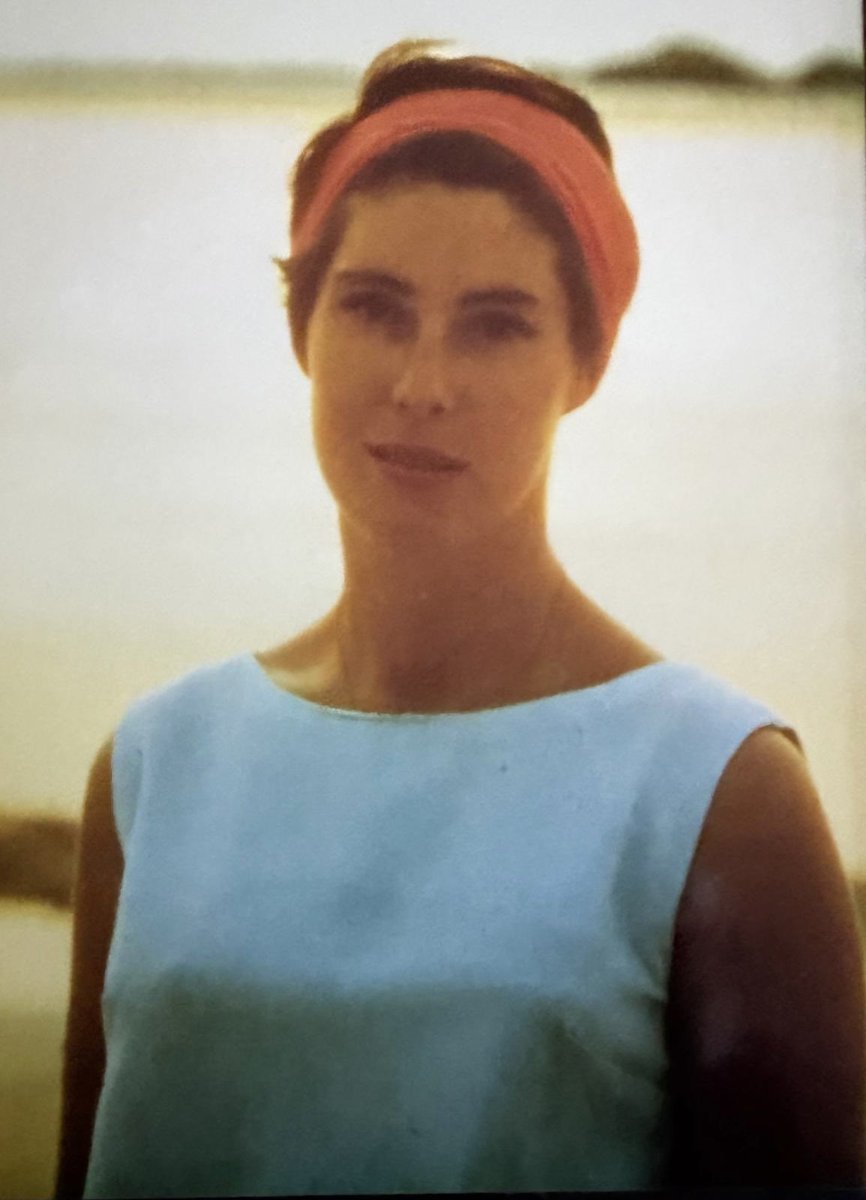 annabotting's tweet photo. Devastated to say we’ve lost our brilliant mother, Louise Botting, after a short illness.

A super smart trailblazer, from Radio 4’s Money Box, to the rare sight of a woman on the board of a FTSE 100 company, you were a pioneer of your era.  So so proud. Missing you so much xx https://t.co/FYp83o5FeN