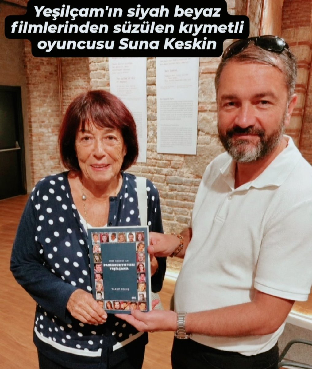 TokusYakup's tweet photo. Muammer Karaca tiyatro binasının açılışında söyleşilerine katıldığım tiyatro ve sinemanın kıymetli sanatçılarına imzaladığım kitaplarımı takdim ettim. 
#sunakeskin
#gokselkortay
#nedimsaban https://t.co/b2e2LRglnV