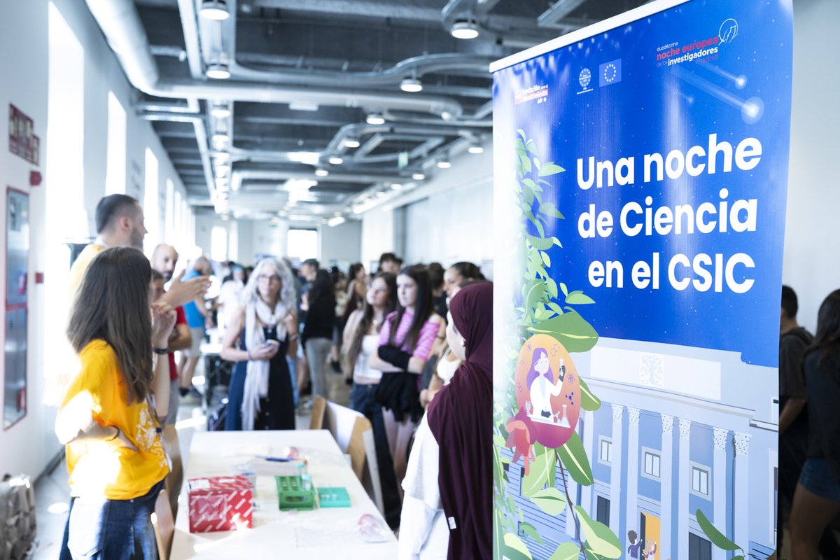 IIBmCSICUAM's tweet photo. 🔬 Hace unos días el #IIBM estuvo un año más en la #NocheEuropeaInvestigadores
✨ Cuatro talleres, un gran equipo detrás 👏 y una magnífica respuesta del público.
📣 Te contamos cómo fue y cómo acercamos la investigación biomédica a las 👨👩👧👧🧒👧 👇
https://t.co/DpvCEWtxUE https://t.co/8spoGSSkiK