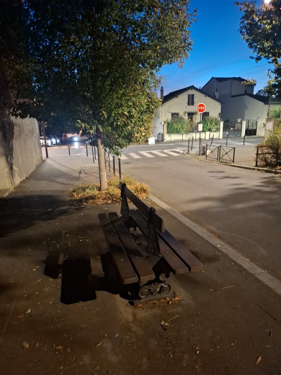 leon15785899847's tweet photo. Oui je suis #pensif https://t.co/hqp9X6pgC3