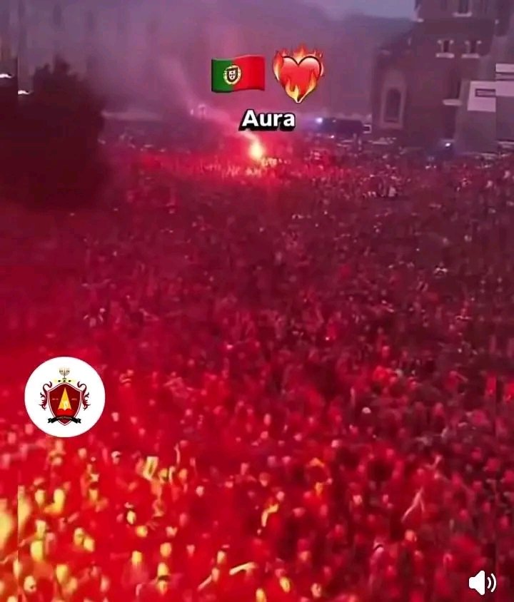 saviour4God's tweet photo. Lisbon Streets Spark Protest as Fans React to Ronaldo's Portugal Exit, the fans are speaking for him, and to them he’s more than a footballer to the nation 😇😇😇👌🏾 https://t.co/UibMEQW68c