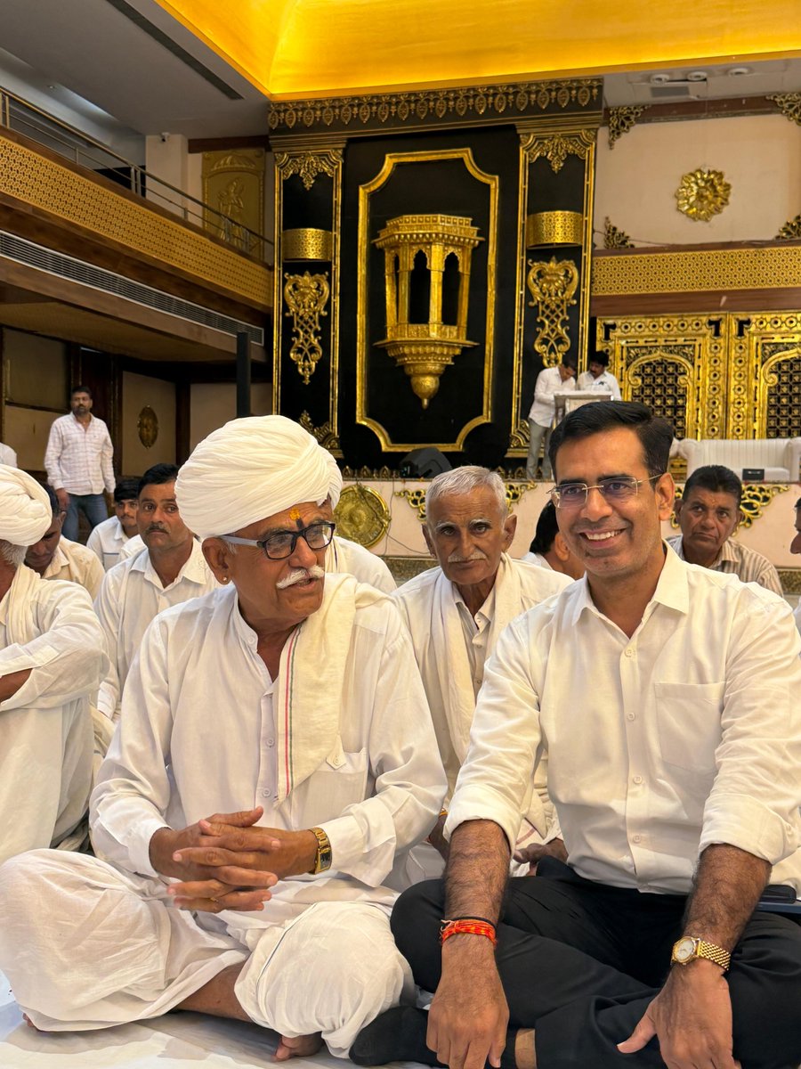 ashokpatel__'s tweet photo. आज जोधपुर के डाली बाई चौराहा स्थित अमृतम पैलेस में जोधपुर नगर निगम वार्ड संख्या 9 से पार्षद श्री संजय बिश्नोई जी द्वारा आयोजित आभार एवं धन्यवाद सभा में सहभागिता की। https://t.co/5dlK2mUqro