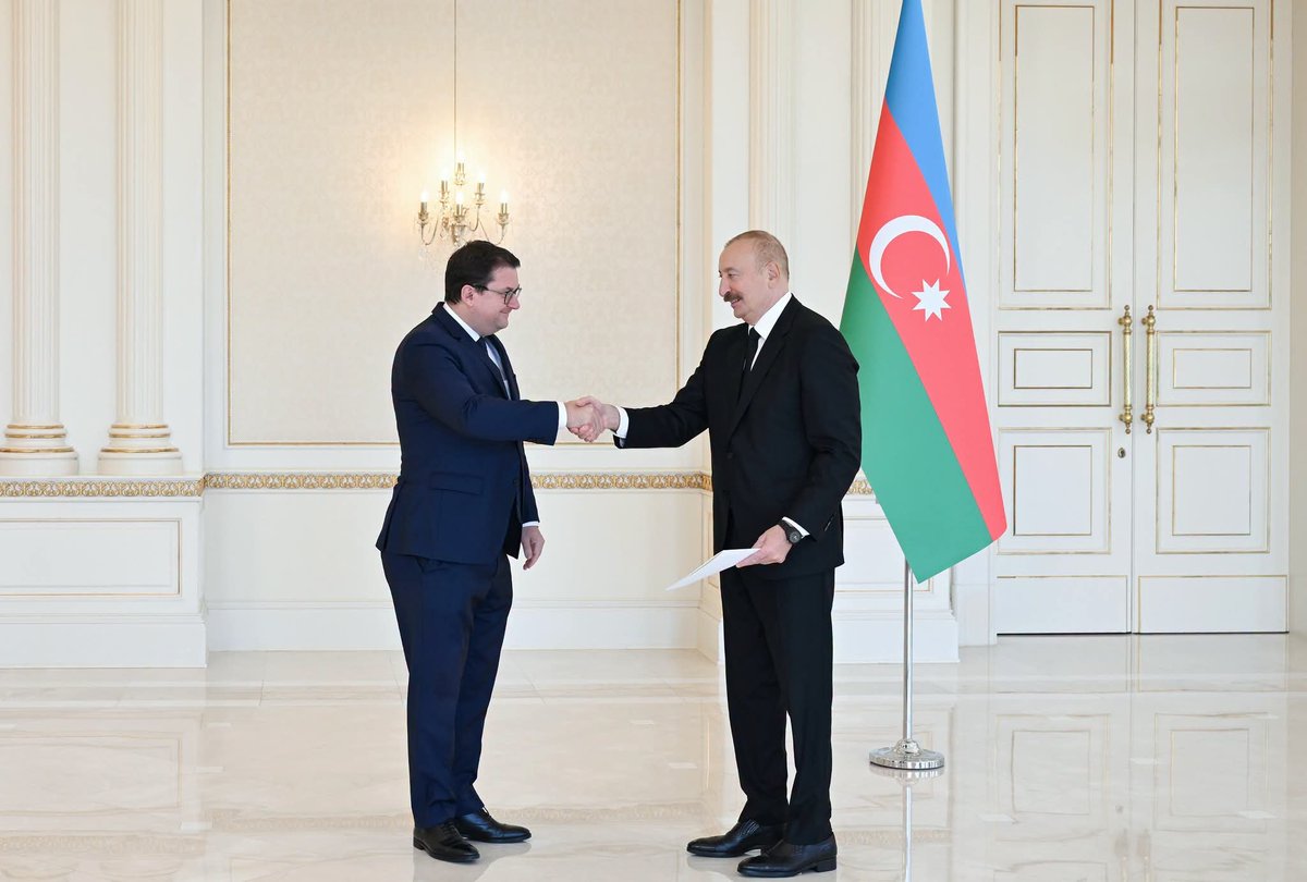 YAP_1992's tweet photo. Azərbaycanla Avstriya arasında diplomatik münasibətlər qurulduqdan bəri qarşılıqlı hörmətə əsaslanan əlaqələrimiz inkişaf edir

Prezident İlham Əliyev Avstriyanın Azərbaycanda yeni təyin olunmuş səfirini qəbul edib.

https://t.co/1flRpMlgjy https://t.co/65iTWrDrpW