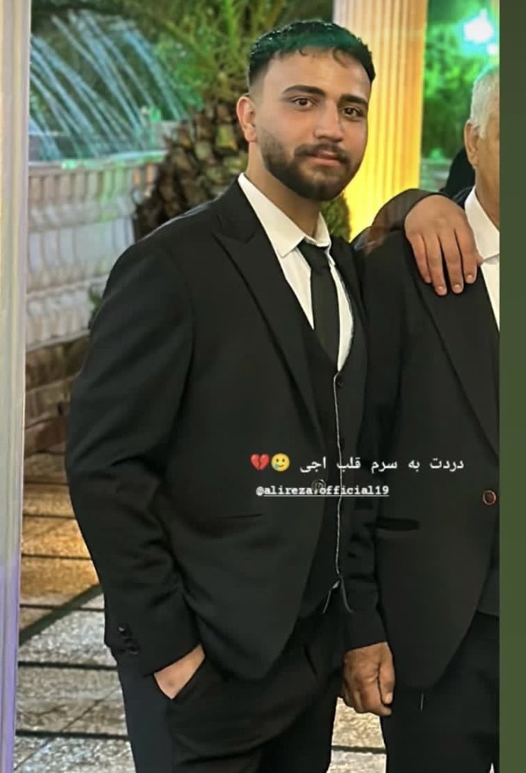 farnooshfam's tweet photo. علیرضا سپاهی هم اعدام شد.
لعنت بر اذان صبح
لعنت به جمهوری اسلامی https://t.co/vHFi5IbTrh
