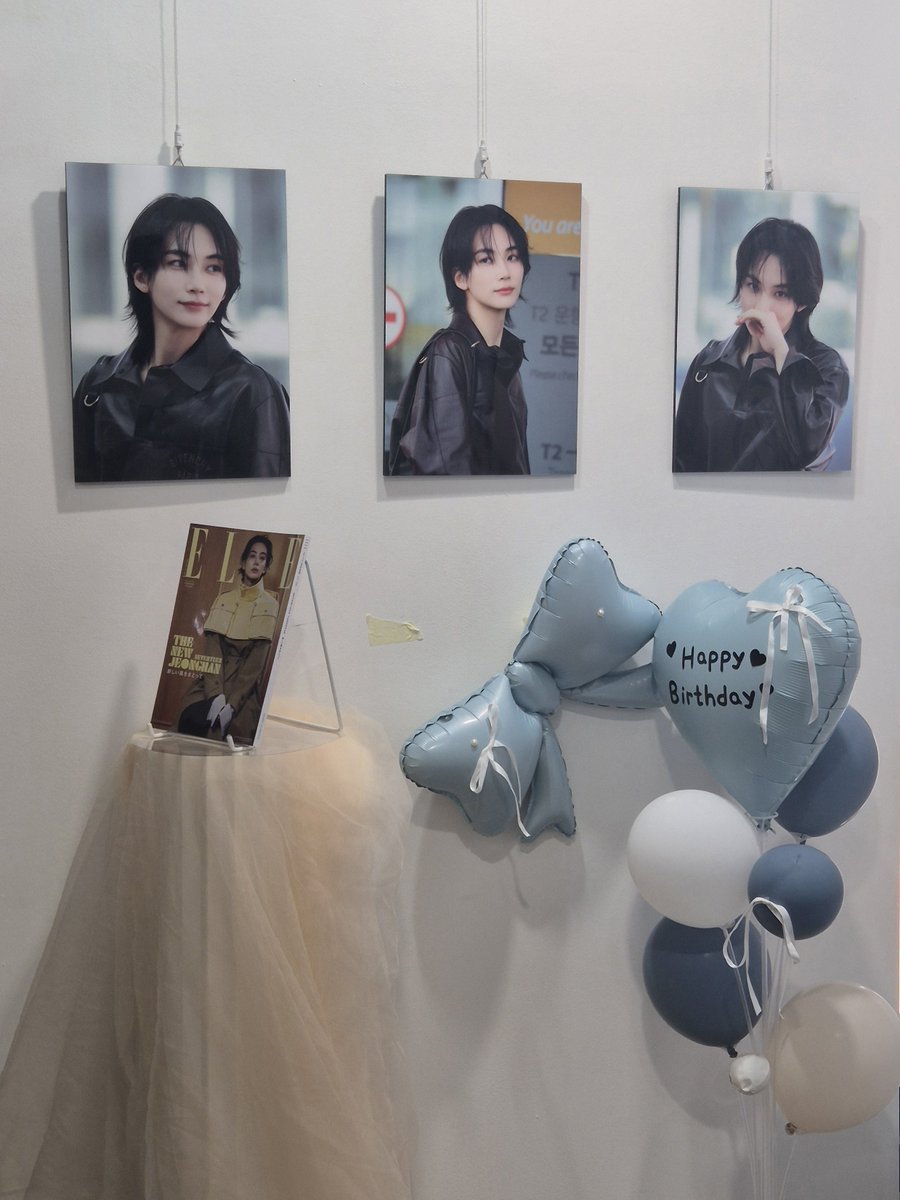 wbgboo's tweet photo. @lullaby_1004yjh
#FALLING_FOR_JEONGHAN_FOR_THE_1004th_TIME

하니의 미소년시절부터 전역하고 활동 시작한 최근 모습까지 고화질로 담은 사진들을 전시해줘서 덕분에 미모에 감탄하며 눈에 담고 온 생카💚 
싱그러운 소년미와 섹시한 남자미가 함께 공존하는 전시여서 좋았다💚🖤 https://t.co/NSqh4M6EyN