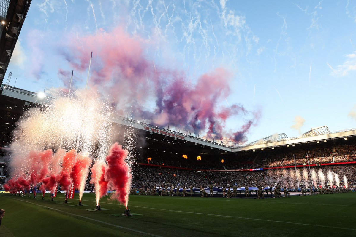 IndianManUnited's tweet photo. 🔴📸| In case if you missed..
Old Trafford hosted a rugby game yesterday between Warrington and Wakefield.
- Now I miss Manchester United more. 😍😍👀
#MUFC | #ManUtd | #PL https://t.co/Ej9tApexoY