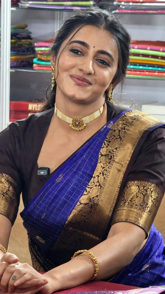 CinePopHD's tweet photo. Maanasa Choudhary in a traditional look for a store opening event. ❤️ #MaanasaChoudhary https://t.co/0DKoN674dX