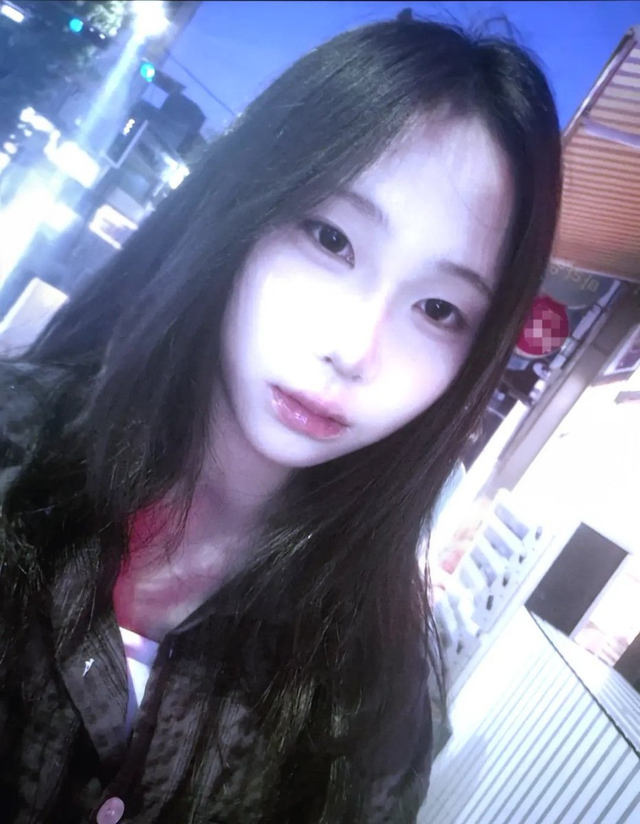 hihi888_0's tweet photo. 인생이 지루해서 내 트친들 찾으러왔어요🥲 진짜 거의 안 걸러요 맘찍 교류 당연하고 서로 말 걸면서 친해져요🤍

#우울계_𝕏친소 #우울계𝕏친소 #정병계_𝕏친소 #일상계트친소 #트친소 https://t.co/PJGXGBUqqY