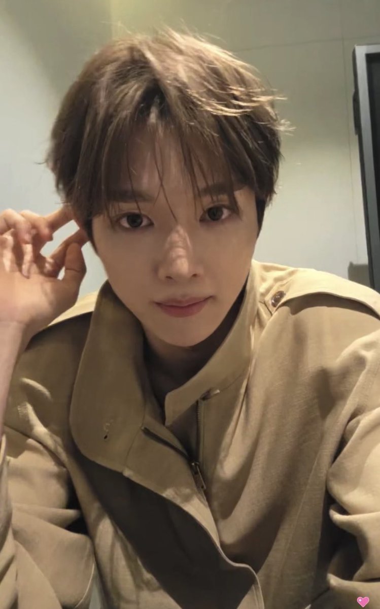mepuppieyou's tweet photo. ซองชานมาไลฟ์ หล่อๆเลยคับ https://t.co/ClQFGmnMzA