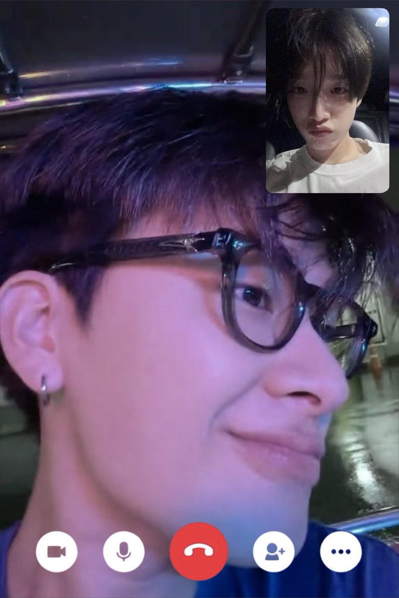 sw331x's tweet photo. ลอง kiss ดู (ลอง kiss ดู) https://t.co/tiJ0efAxmL