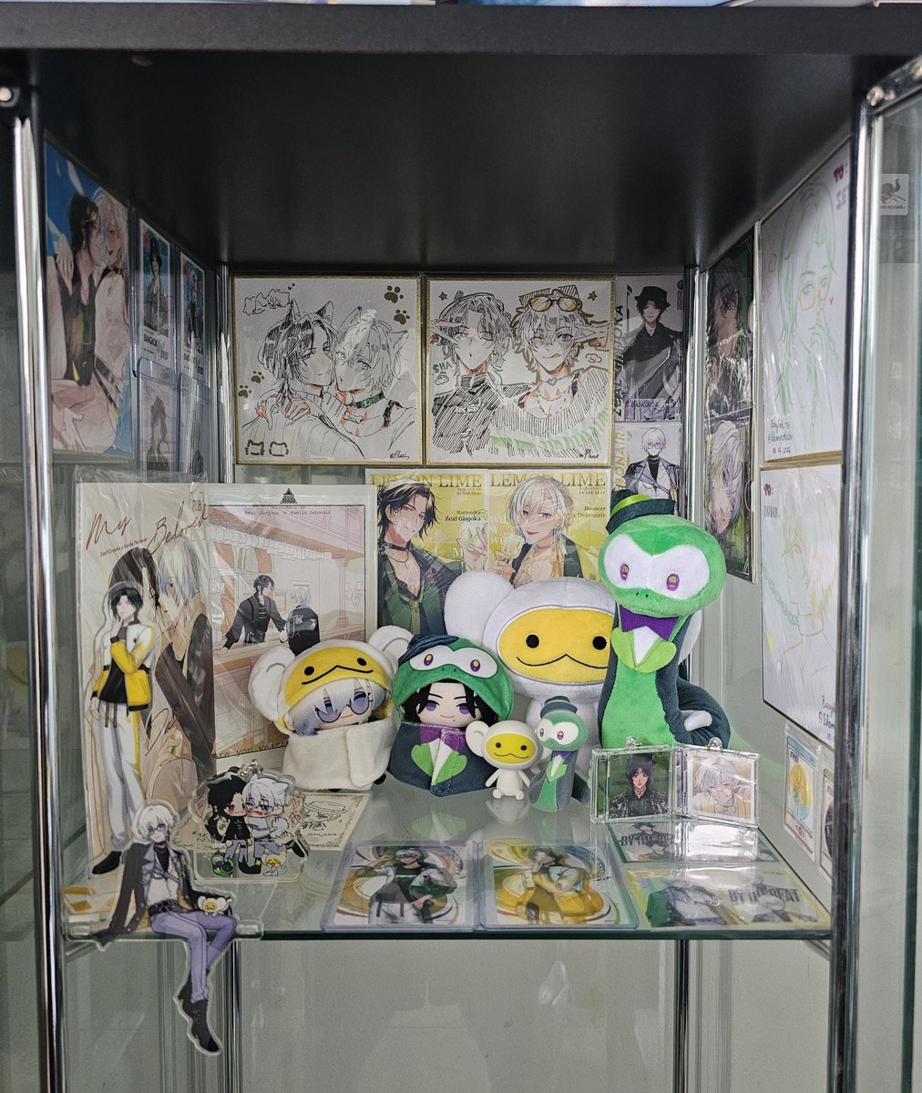 darlingbouncer's tweet photo. Updated our little zeaka shrine ☺️💚💛 https://t.co/etA239qlTt