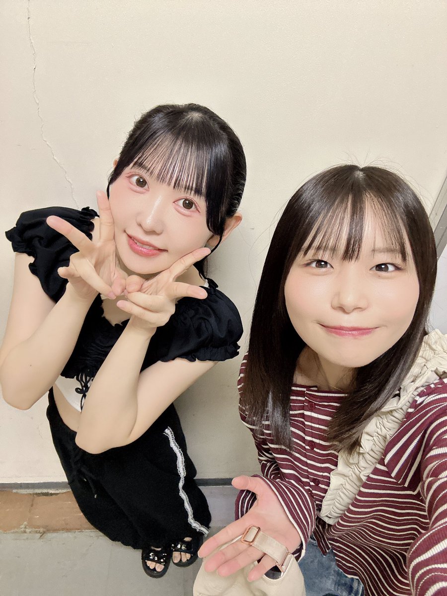 kohinatamika's tweet photo. 小原莉子さん🫶
本番前のお忙しいタイミングにも関わらず沢山お話をしてくださり、とっても嬉しかったです…！！

小原さんのDJは煽りもダンスも選曲も全部素敵で、小原さんの生歌も聴けてす���くかっこよくて大尊敬のパフォーマンスでした…！！😭✨

いつかDJでもご一緒できますように✨
#大垣アニ文 https://t.co/2WrOP7FegF