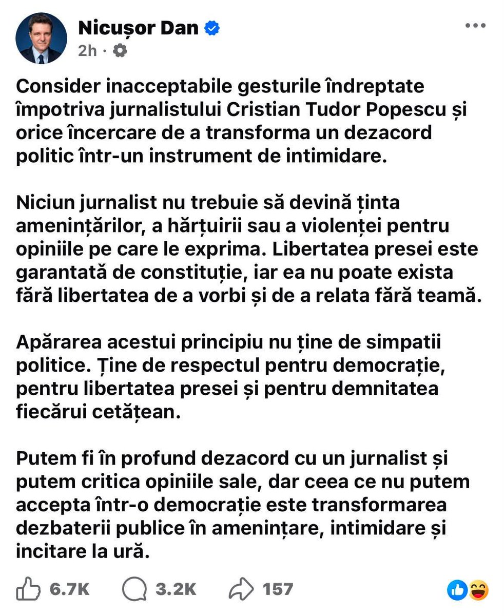 Cobra_196's tweet photo. Vorbește despre jurnalistul Patrick Andre de Hillerin? Pe care l-au hărțuit, pus la zidul infamiei și ruinat financiar pentru ca și-a făcut meseria și a scris despre puii de securiști care în zilele noastre sunt miniștri?
Sau despre ce face gruparea Getica împreună cu Radu Hossu de la Usr, care a întocmit liste cu proscrisi  cu jurnaliști și simpli comentatori de social media, pentru că și-au exprimat părerile?
Cum să pretinzi respect și să invoci principii, când orice om de bună credință observă că sunt aplicate într-o singură direcție?
Raluca Oancea