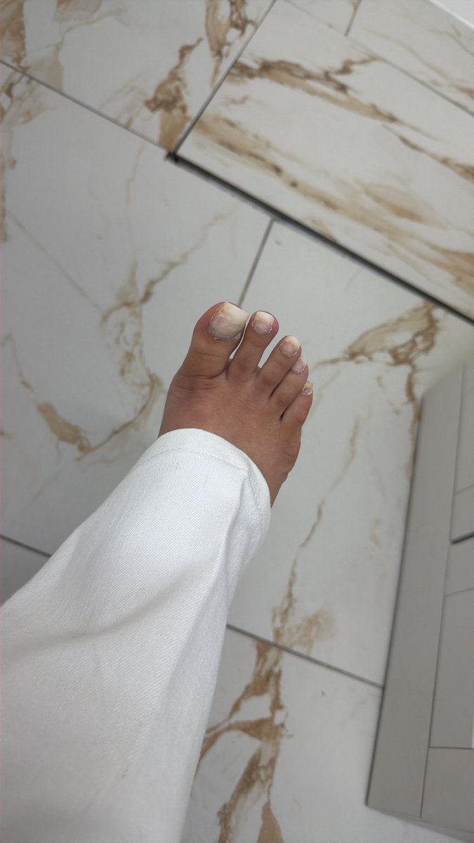 Zainabbbx2's tweet photo. Getting my nails done again. What colour do you think I’m getting? https://t.co/uMJL1tcZjP