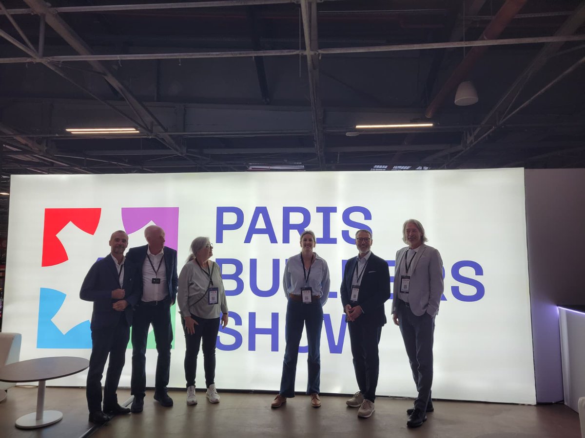 UFILive's tweet photo. 👀 Behind the scenes at Paris Expo Porte de Versailles with the UFI Operations &amp; Services Working Group! 🇫🇷

🤝 A big thank you to Viparis for welcoming us, and to RX France for organising the visit to the Paris Builders Show!

#ufi #Ops #ParisBuildersShow #Viparis https://t.co/yuA2l9p00q