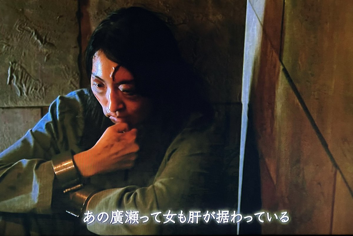 EmmettBrown1955's tweet photo. シンシーの拷問。女性の別班員もいるのに
その…アレ…しないんだね。
あそこまでする割に意外と紳士的なんだ？
シンシーだけに？
#VIVANTep19 #VIVANT https://t.co/Ps1XadbxuD