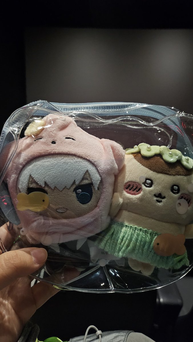 SCBORIGINAL's tweet photo. 티엠아이인데 제 먼작귀 최애는 쿠리만쥬입니다
지난번에 인어섬 영화보러 갔을 때 둘이 투샷 찍었이요 https://t.co/XsdAfa8LWT