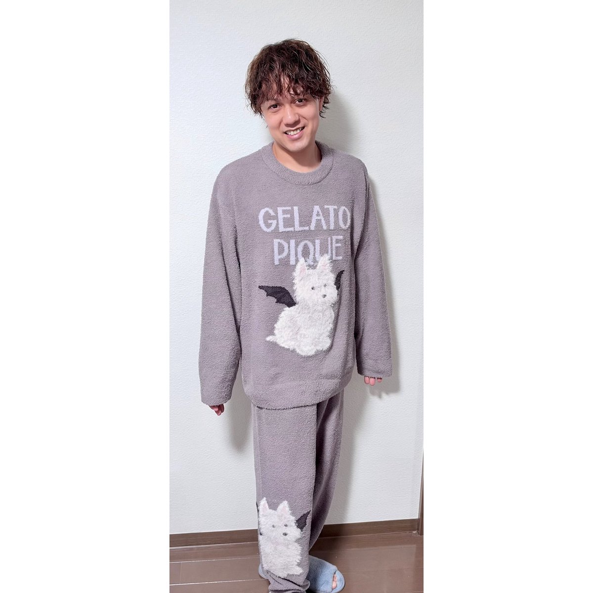 Yone_Pana's tweet photo. 町田さんからはかわいいジェラピケもらいました！
おじさんがかわいく撮ってみました🤣

年齢のせいにしないでこれからも頑張っていきます！
44歳もよろしくお願いします🙇‍♂️

                        2026.10.05    米花 剛史 https://t.co/WaPEZPA3ki