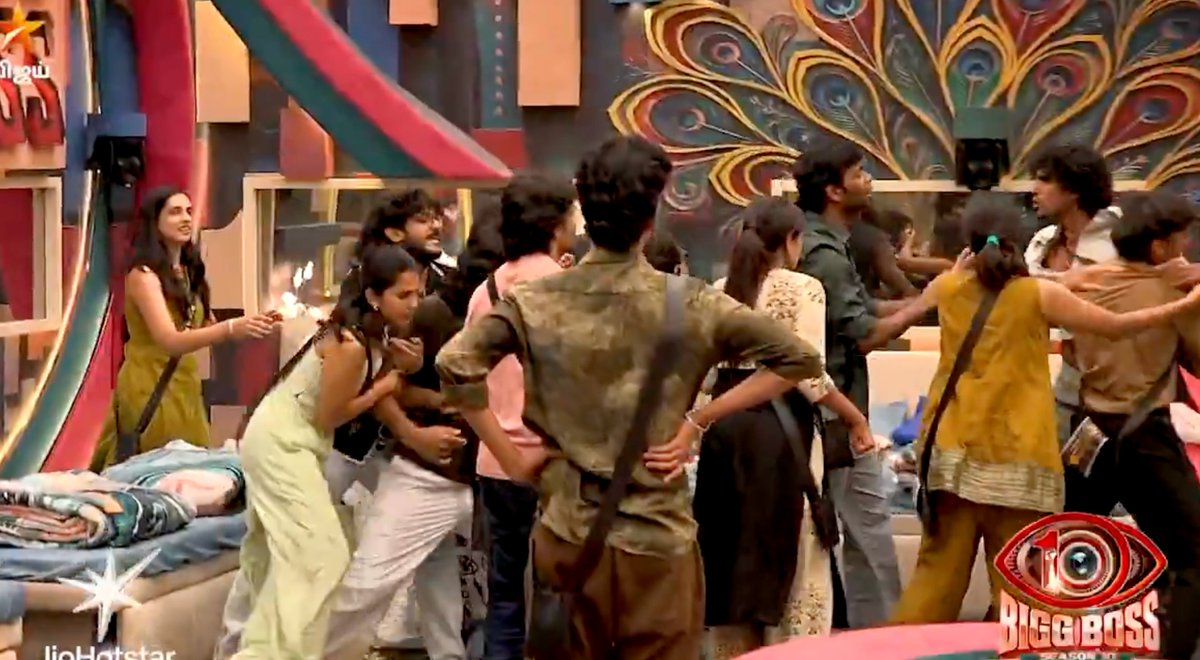 doomrex7758028's tweet photo. sha trying to hold back ttf while raghav with hands in his pockets. ore fun nuh thaan pola iniku episode 🤣 #BiggBossTamil10 #Shasquad https://t.co/QPOmWjUcNK