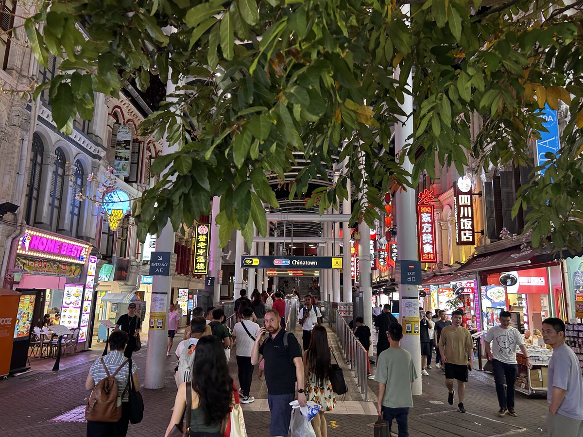 flyme2bluemoon's tweet photo. @AlexOnchain you might not believe me when i tell you this, but this place is real and it's one of the best cities in the world https://t.co/0MOmeCLdSM