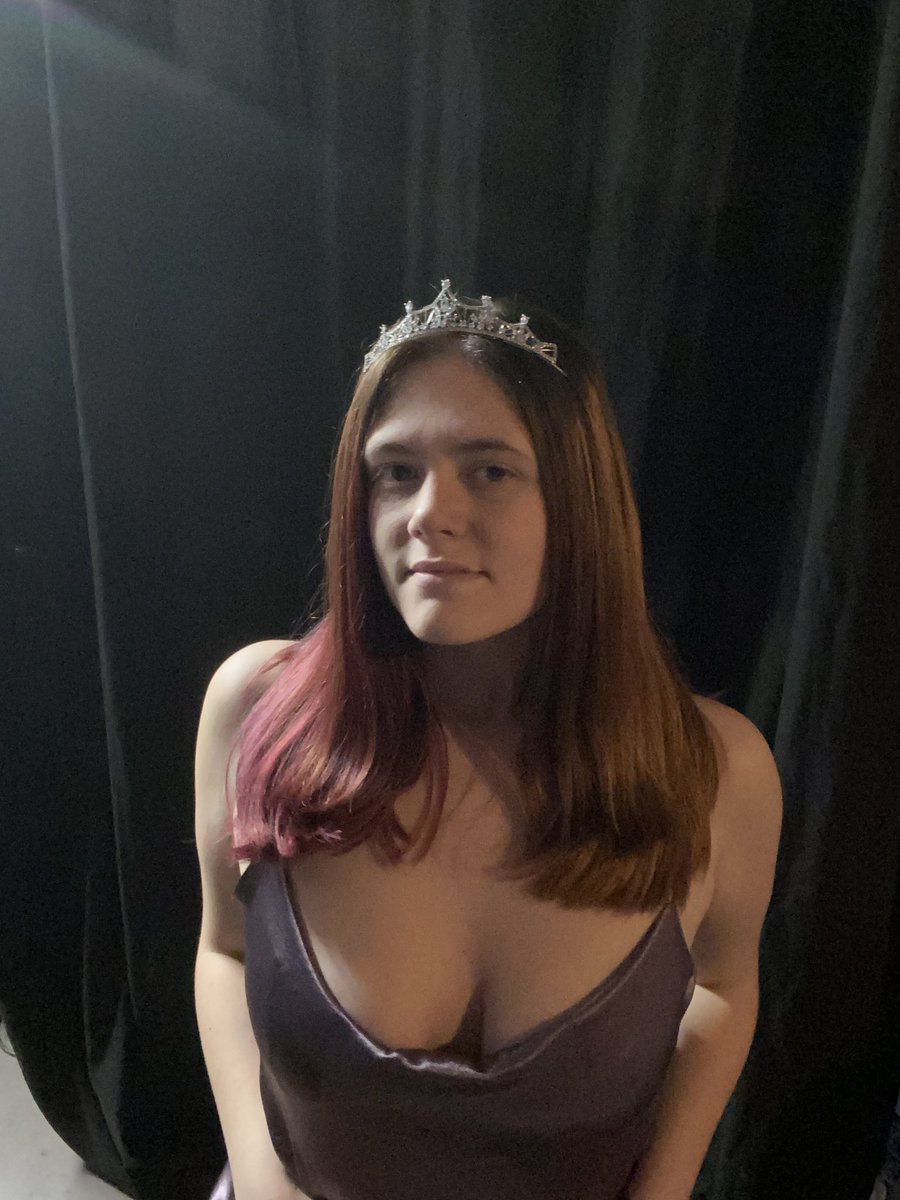 bhaddiefae's tweet photo. have you ever bought content from a princess before? No. Well bows your chance😈 DMs are opened #nsfwtwt #buyingcontent https://t.co/uVFnc11Y66