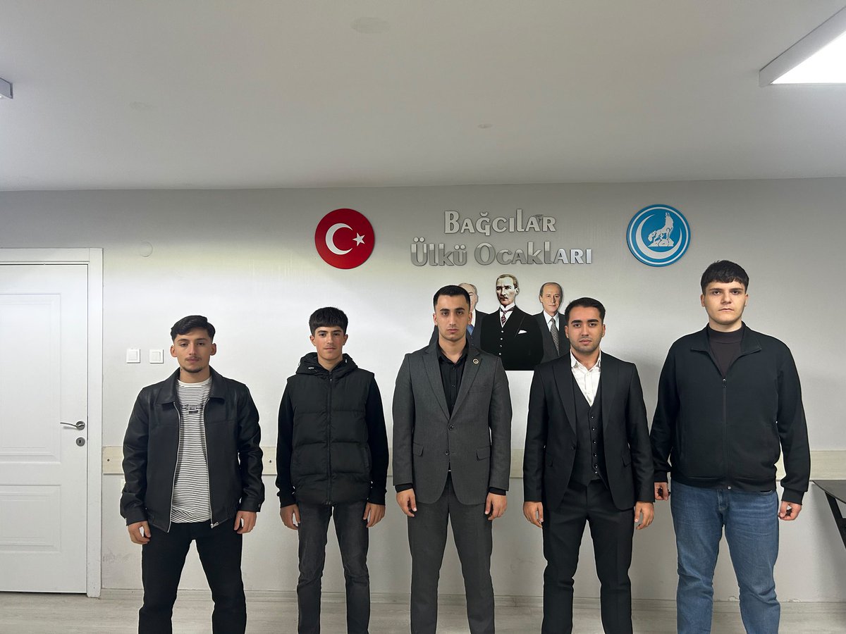 ortaogretimiuo's tweet photo. İstanbul Ülkü Ocakları İl Ortaöğretim Birimi olarak Bağcılar  Ülkü Ocaklarımızı ziyaret ederek ortaöğretim teşkilatımızla bir araya geldik. https://t.co/u0y15bLpc2