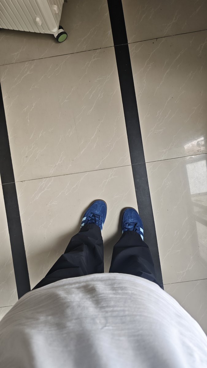 JieyiBlue's tweet photo. 明天就20岁了，总感觉对未来还没有很好的规划，怎么这么快就成为小大人了… https://t.co/2NtjqntUx3
