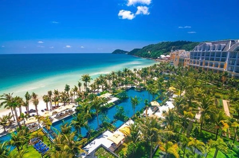 17debynha's tweet photo. Phu Quoc: 4 Nights / 5 Days

Explore pearl farms, Ho Quoc Pagoda, Sao Beach, Hon Thom Island, the Phu Quoc cable car, and Grand World’s Venice-inspired canals. Relax, shop, and soak in unforgettable sunsets. https://t.co/0JLIwsH9RP