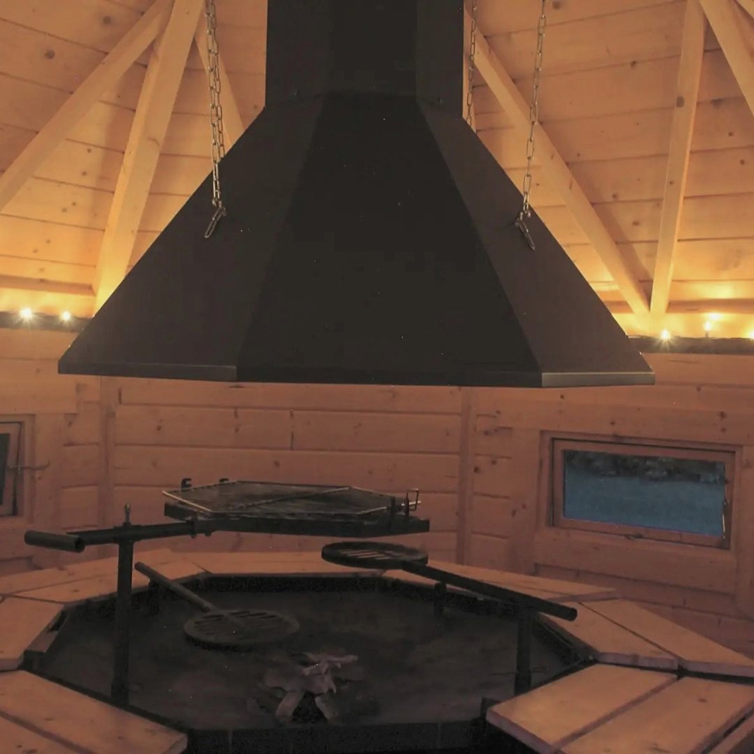 pitchup's tweet photo. Lahtlewood Glamping is an off-grid #NorthYorkshire escape on the edge of the North York Moors. 🌲
✅ Three acres of woodland. 
✅ Your own firepit.
✅ A wood-fired hot shower.
And not much reason to check your phone.
https://t.co/C5Ecy9Laxh https://t.co/qxqNSMdr16
