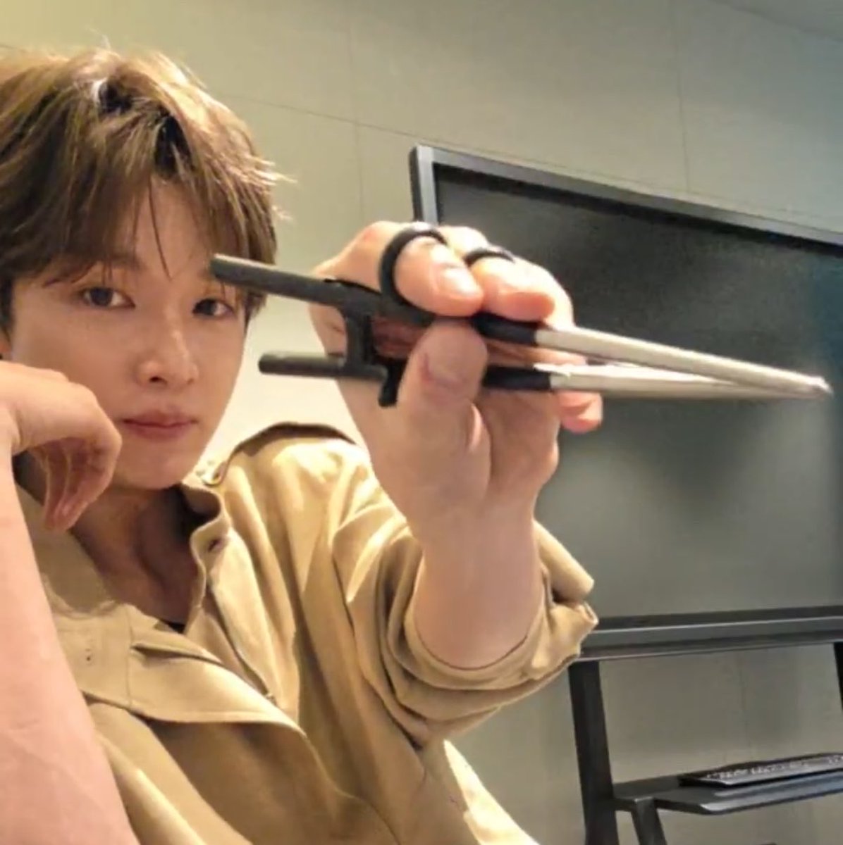 2zzo0_'s tweet photo. 바보 https://t.co/waQJ0nLSx0