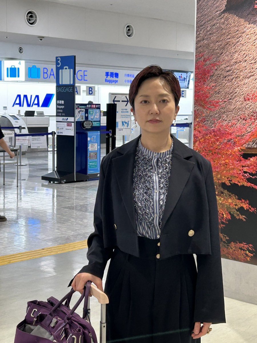 wnp5en7nTIGUx5w's tweet photo. 奥田ふみよ参議院議員の国会事務所並びに地元の事務所もろもろを確認。起伏が激しくって出来の悪いボランティアは帰っていいと言われたらしいけど😁本当ですか？⤵️イケメンで若い男性なら大丈夫ですか❓️笑笑 https://t.co/FOQwTourSg