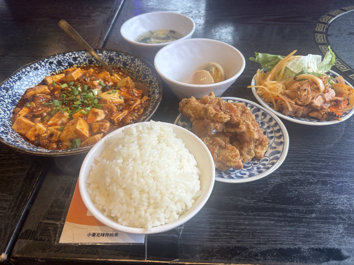 nekurahacker's tweet photo. 信じられる？麻婆豆腐以外おかわりできて、これで800円だぜ

久々に行ったけど改めてビビった

#池袋ガチ中華 https://t.co/f2w7kuIRjq